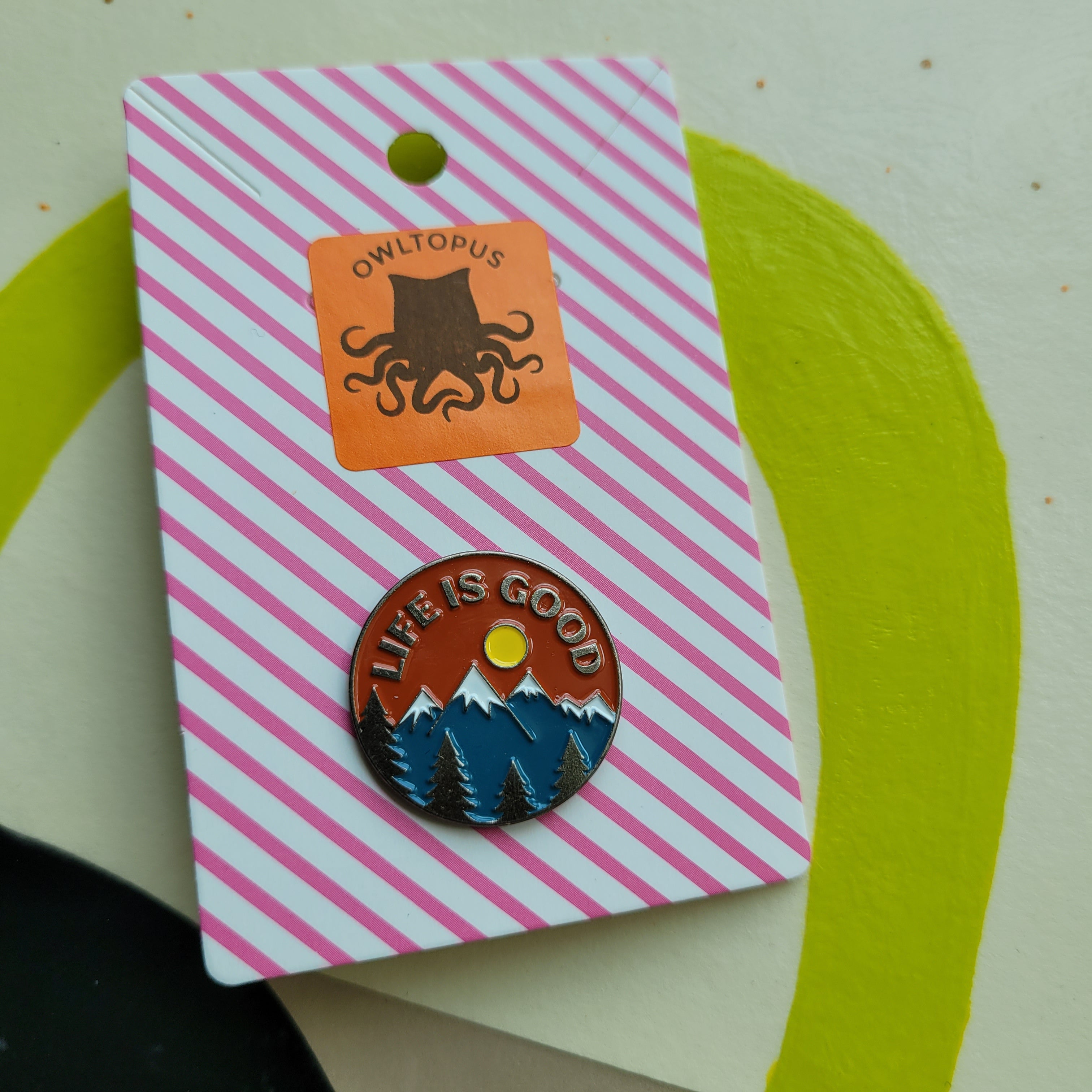 Life is good - Enamel Lapel Pin