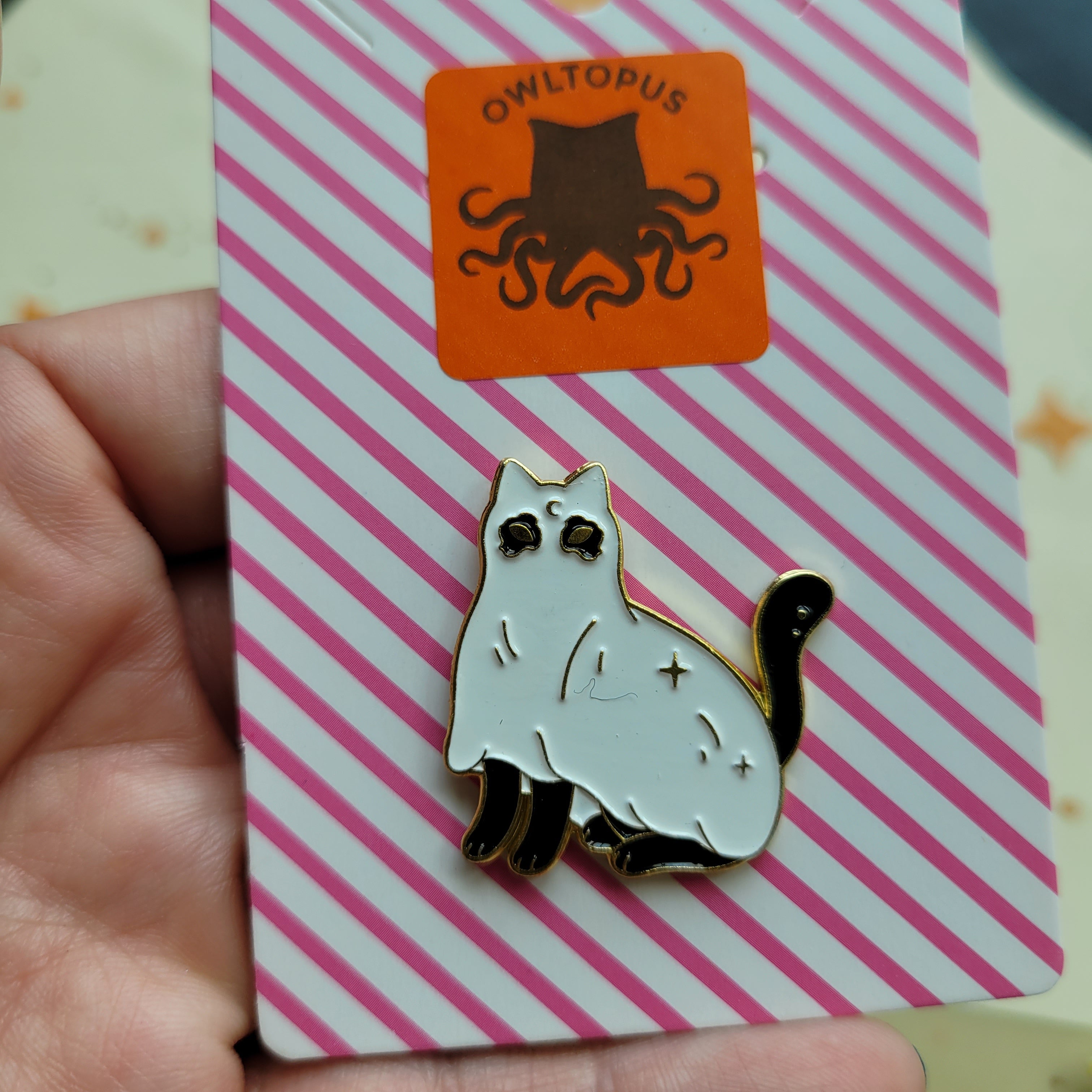 Kitty Ghost - Enamel Lapel Pin