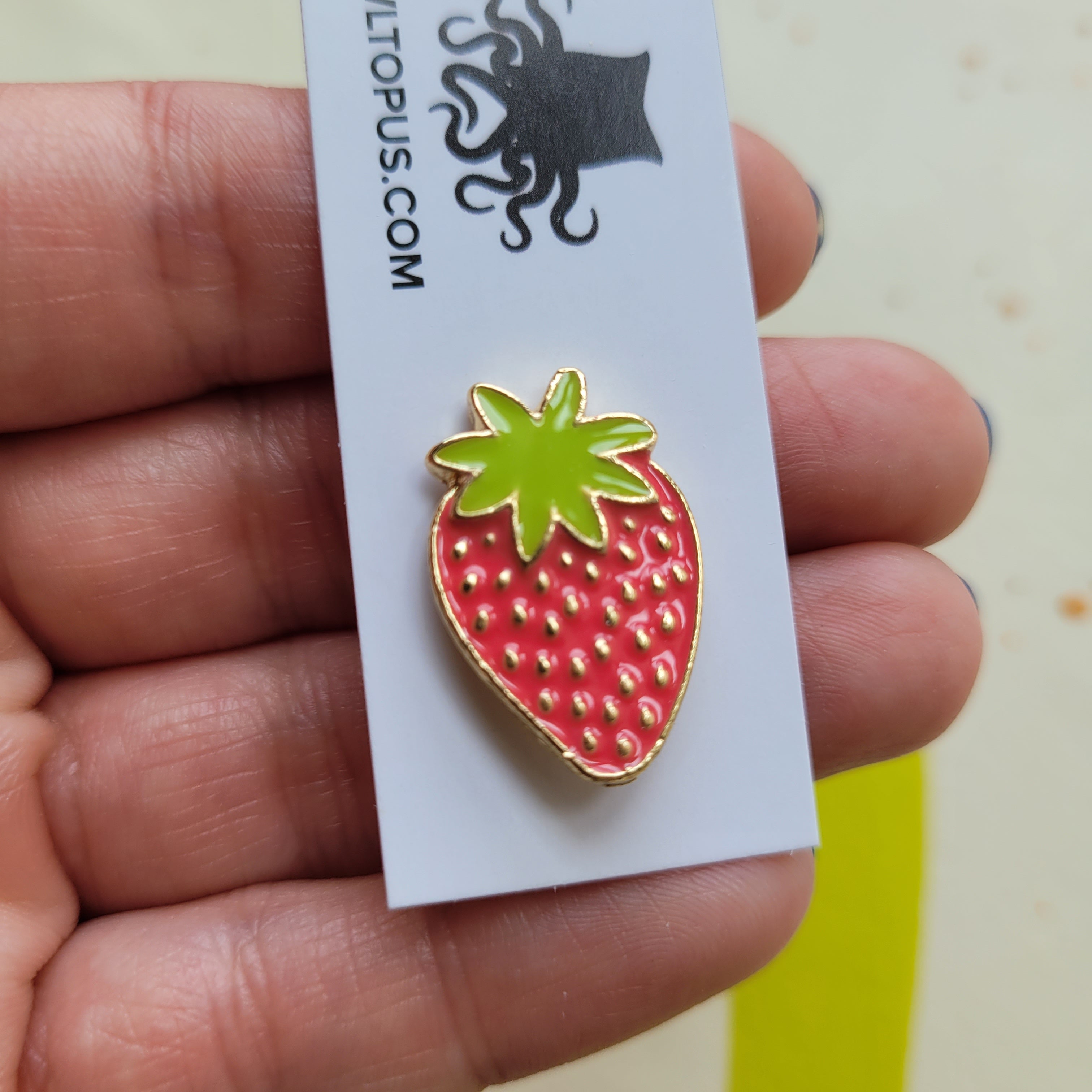 Strawberry - Enamel Lapel Pin