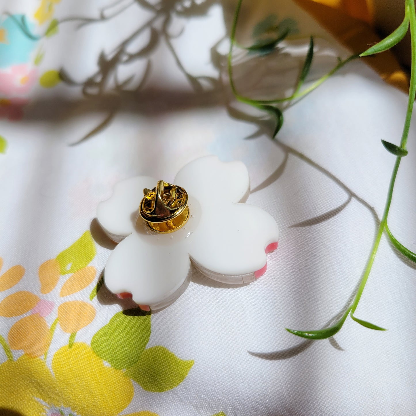 Dogwood Flower Lapel Pin